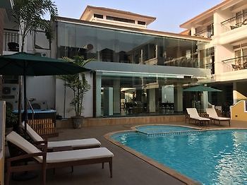 เดอะ เวอร์ดา คาร์โมนา Hotel วาร์กา ภายนอก รูปภาพ